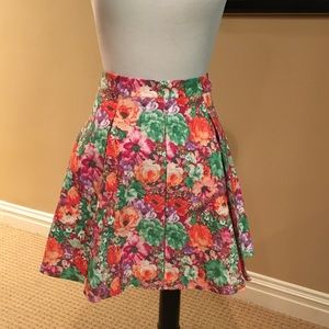 Floral skirt w/full lining. Brand new w/tags